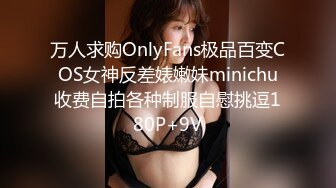   秃头大叔的幸福生活  一男三女轮番足交  后入操大屁股前面揉着奶子  操完一个大奶妹再换一个苗