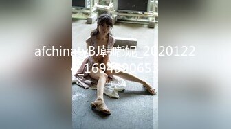  新流出情趣酒店偷拍胖哥约炮娇小美女坐在炮椅上啪啪