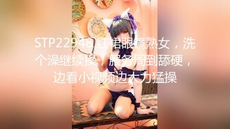  顶级身材爆乳美女大战跪在地上吸吮舔屌，极品美腿后入深插，黑丝袜高跟鞋极度诱惑