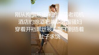  两个嫩妹子KTV激情啪啪 交猛操边唱歌边后入