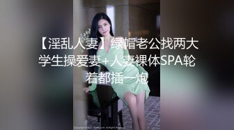 骚妇仰面躺床边舔老公大吊 老公手持自拍杆拍摄 真吊