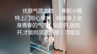 三十多岁如狼似虎极品美少妇,一次约战4青壮男,嘴里吃一个,两手各一根,下面在插一根,很难满足