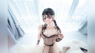 【OnlyFans】OF极品女神 Naomiii 付费福利，后备箱的专属礼物，打卡景点外拍，极品大屁股 3