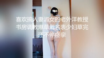 超级巨乳女优用奶子按摩道具　比基尼包不住了