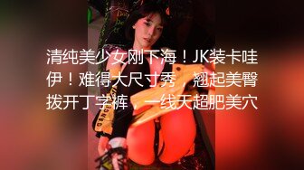 @140竖屏-同事小红镜子前